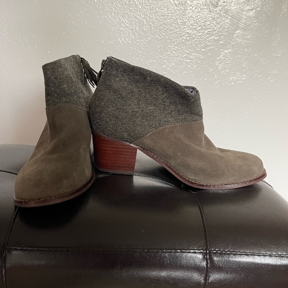Tom’s ankle boots